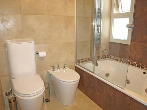 Lake View Apartment