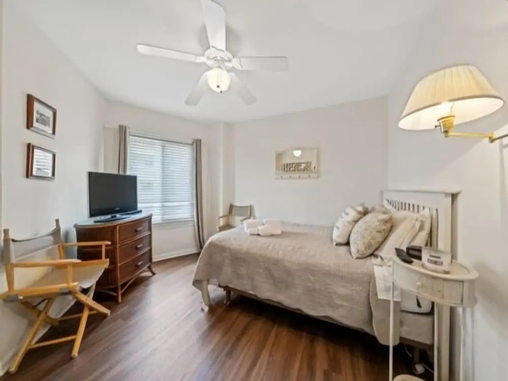 Island North 14c - 2nd Row Stunner! Relax In Comfort After Your Days In The Sun 2 Bedroom Condo by RedAwning