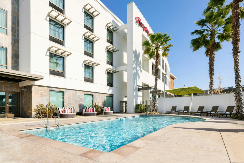 Hampton Inn & Suites - Napa, CA