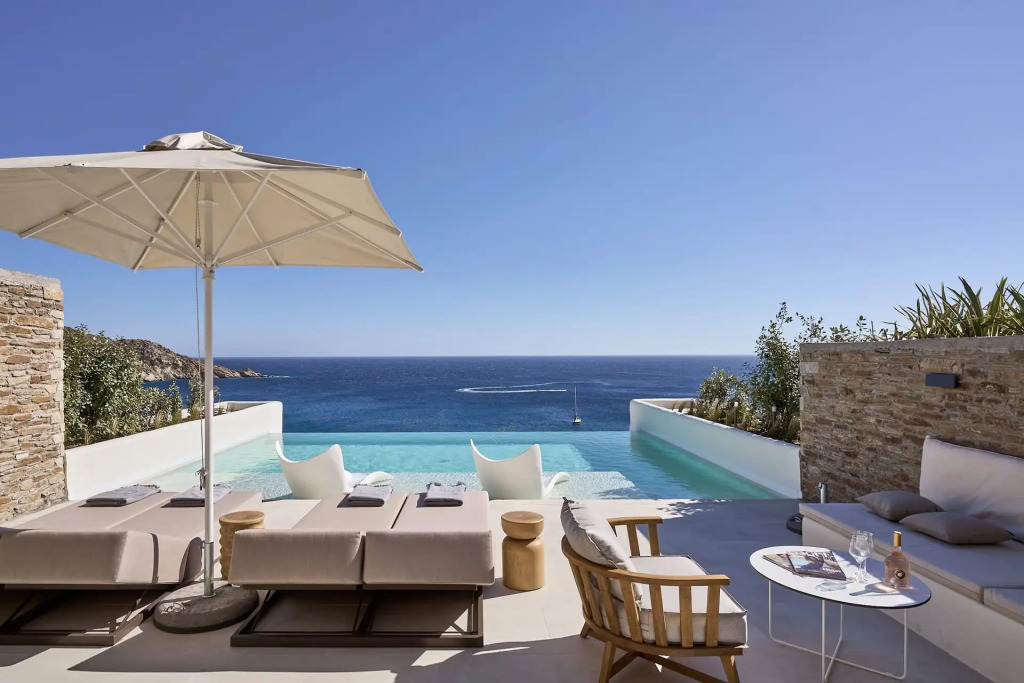 Ios Grand Pool Suites