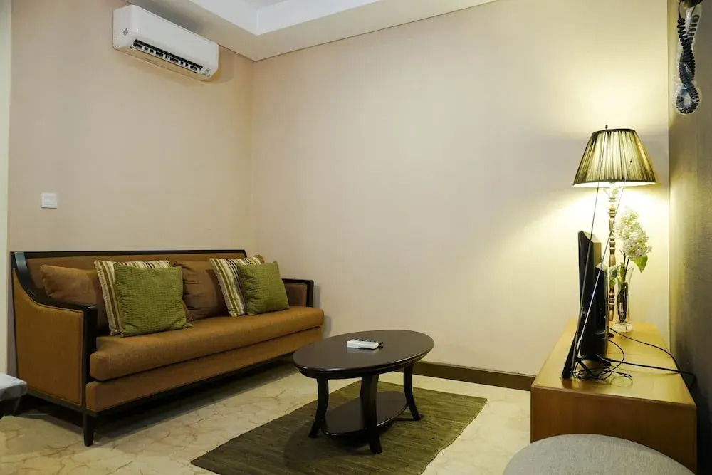 Luxurious 1BR @ L'Avenue Apartment near Sampoerna Universitas
