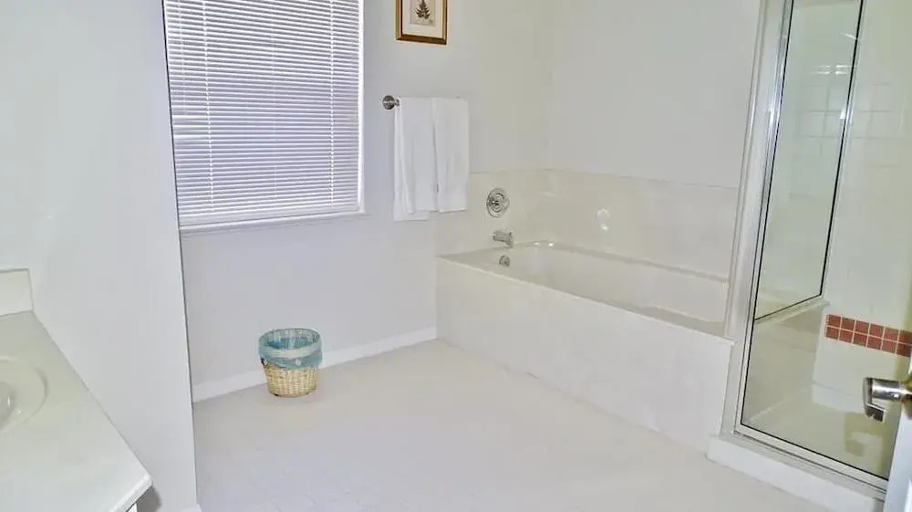 Hickory Private Home #57444 4 Bedrooms 2 Bathrooms Home