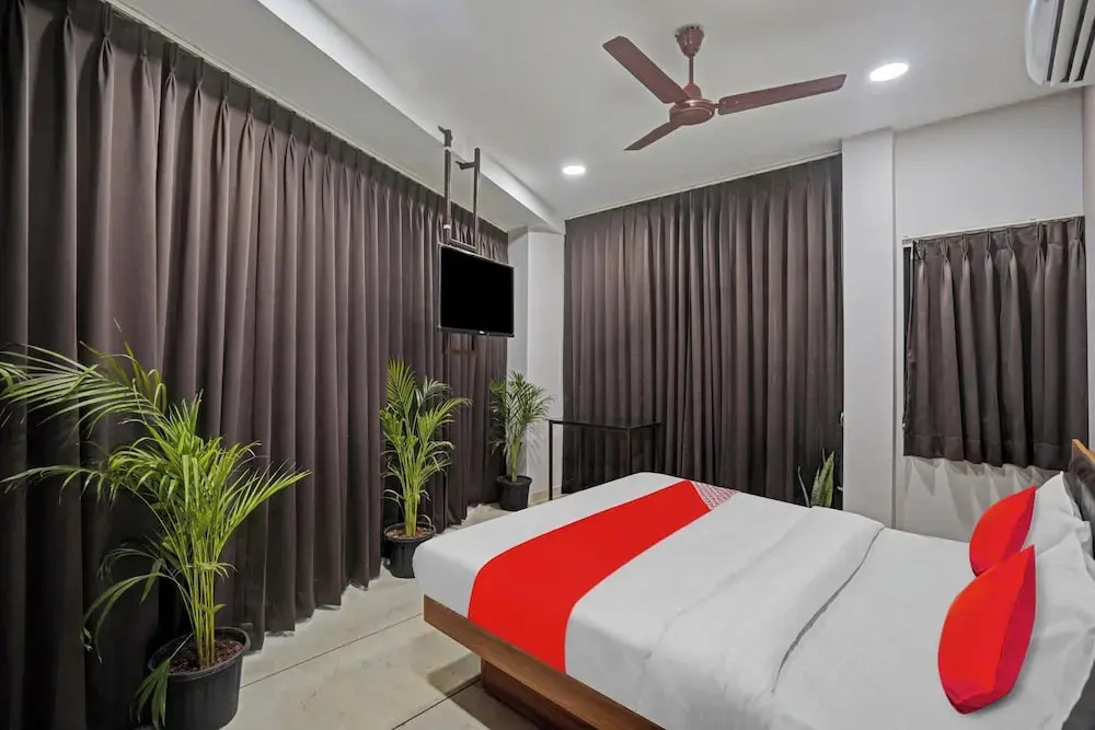 Hotel Sukoon, Best Luxurious Hotel Rooms In Surat City Center