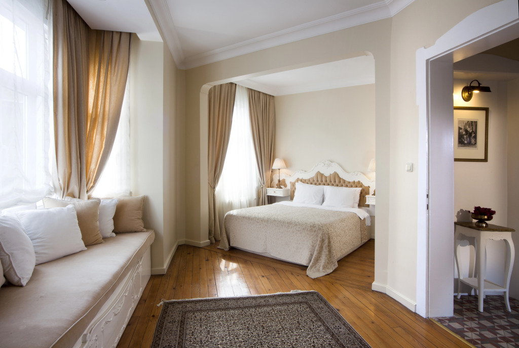 Hotel Sari Konak