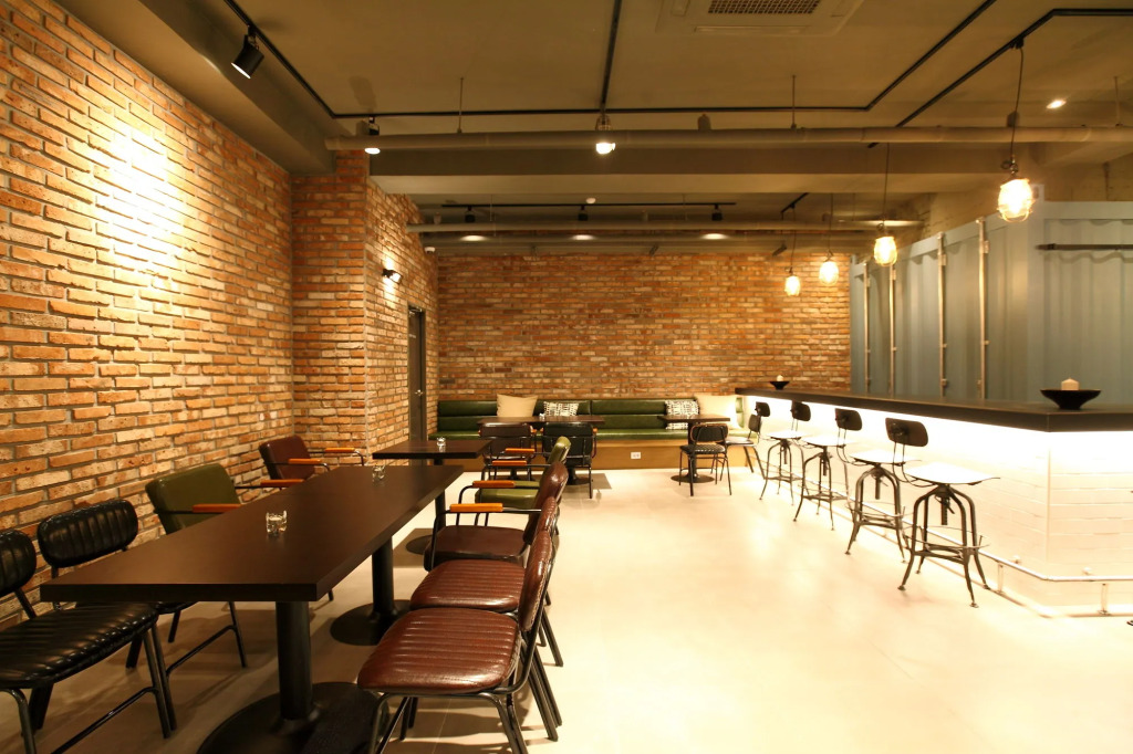 Bricks Hotel