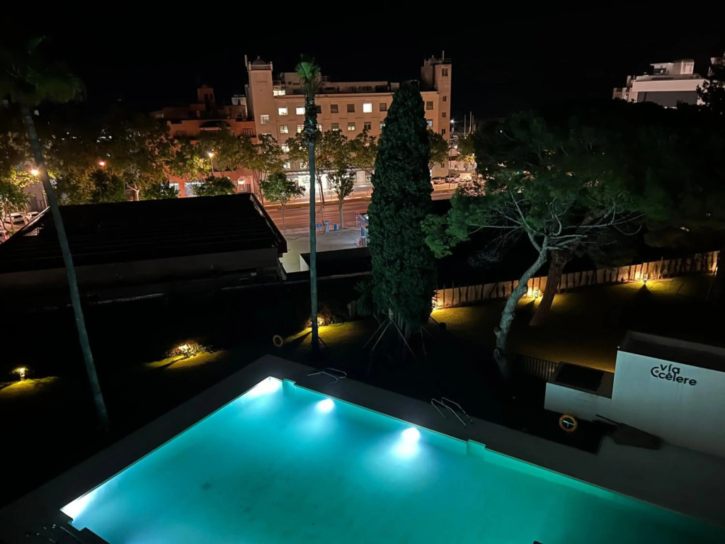 New build modern ap 4 min walk to the beach and Marbella old town