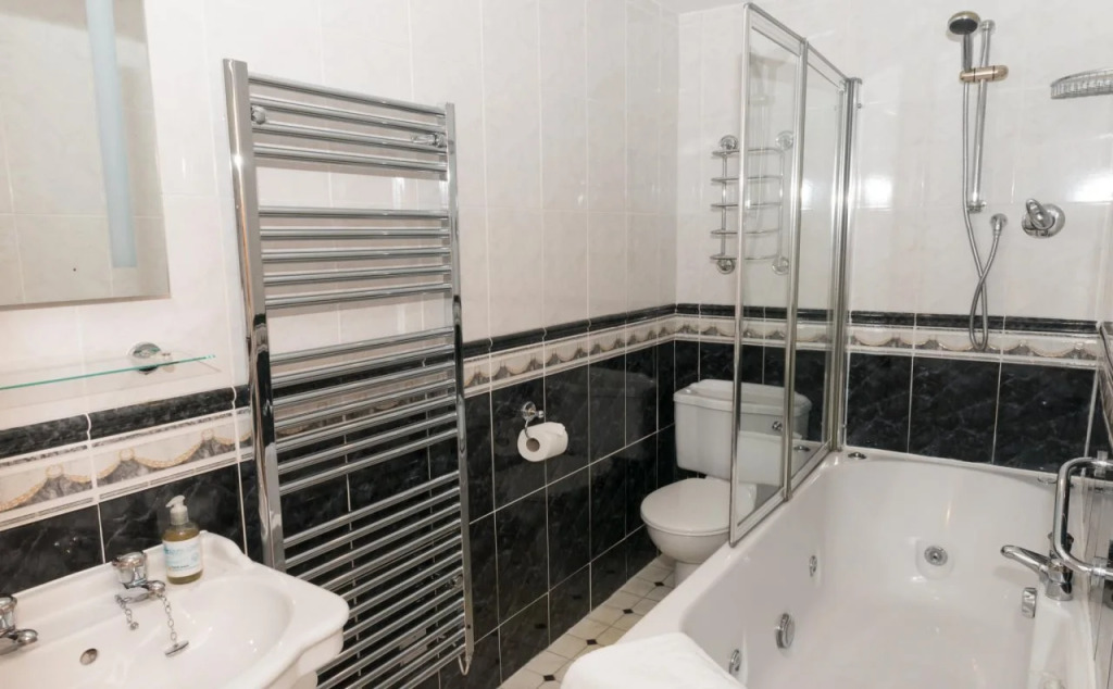 Lake View Country House and Self-catering Apartments
