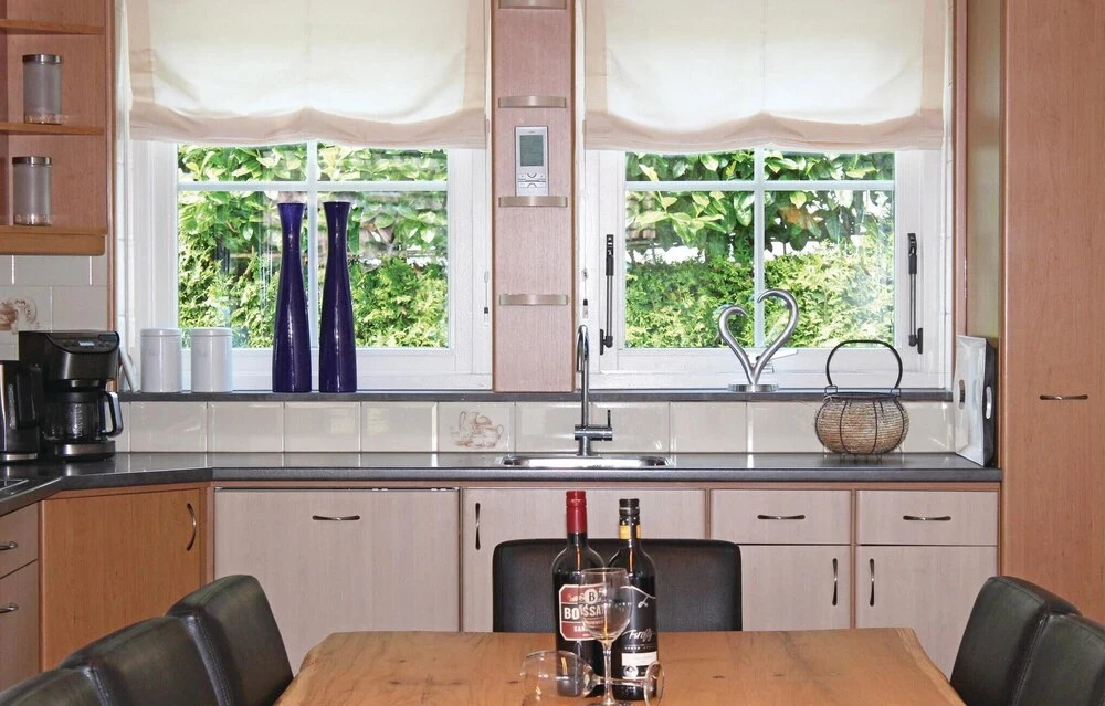 6 Bedroom Lovely Home In Lunteren