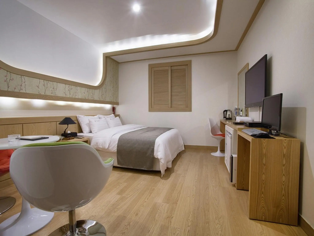 LEX Tourist Hotel