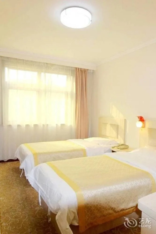 Zhuhui Business Hotel - Qingdao