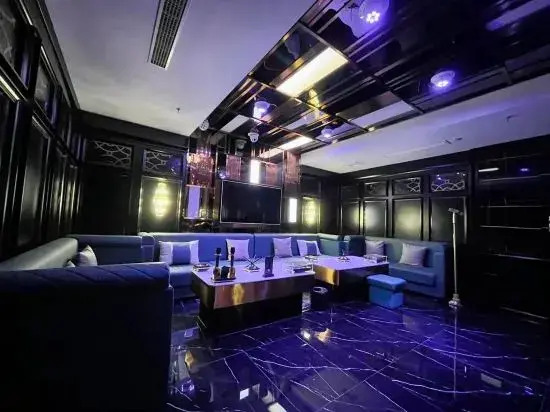 Lianyuan Run and International Hotel