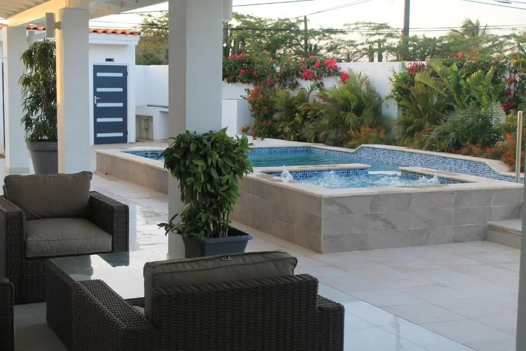 Palm Beach 34 Suitable for 8 Persons 4 Bedrooms 4 Bathrooms