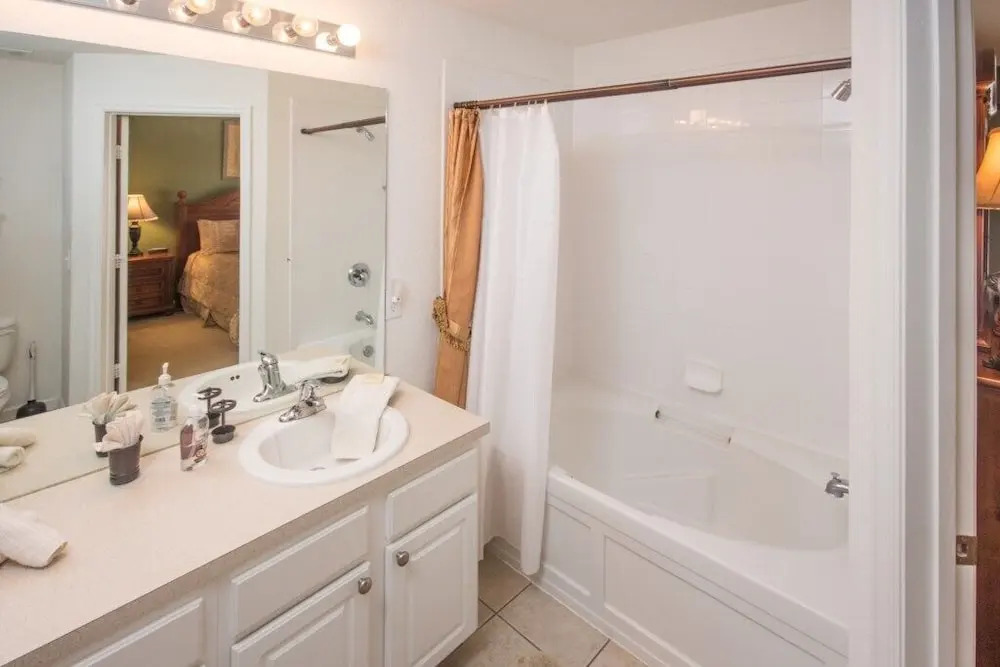 Wonderful 4Bd TH Splash Pool, The Windsor Hills Re