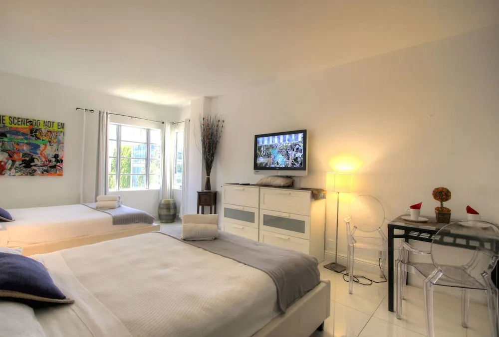 W South Beach Private Luxury Suites
