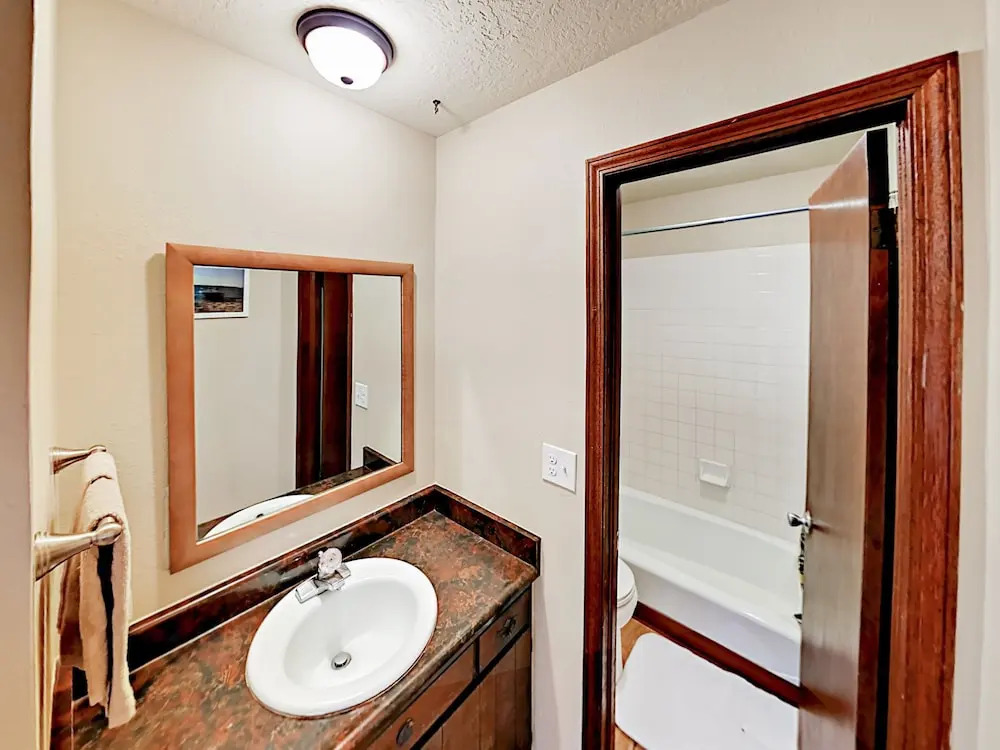 Enthusiasts Dream Condo #s303 2 Bedrooms 2 Bathrooms Condo