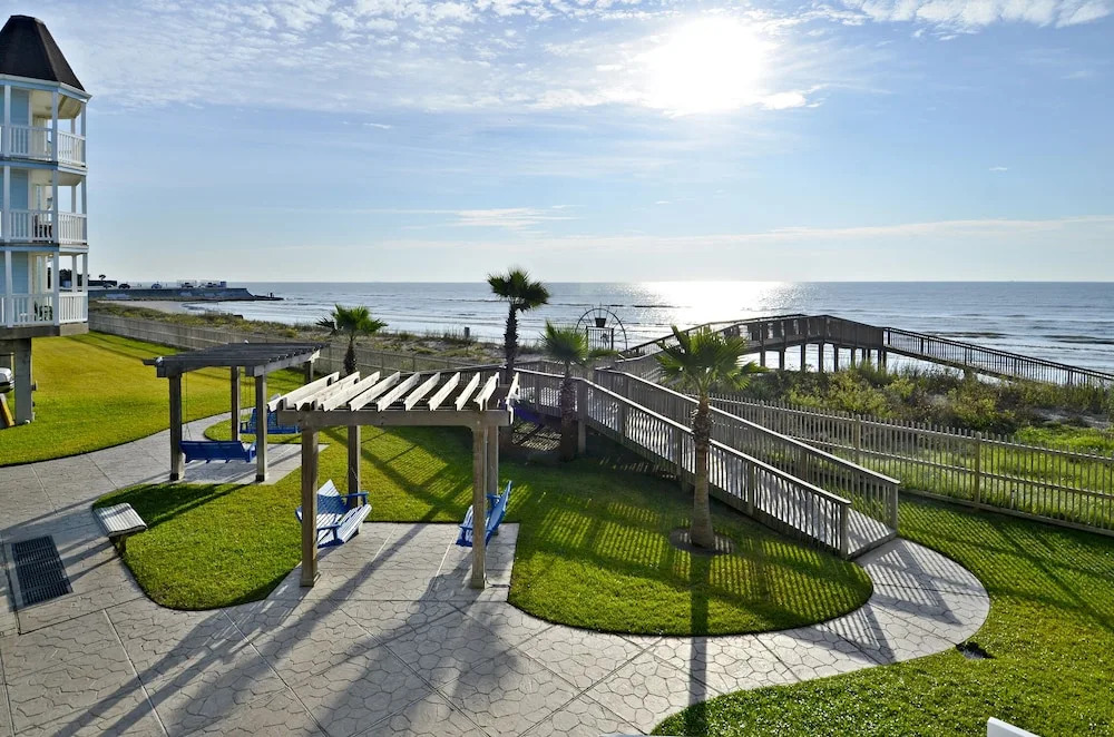 Beachcomber by Ryson Vacation Rentals