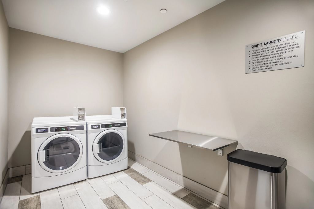 Holiday Inn Express & Suites Tulsa East - Catoosa by IHG