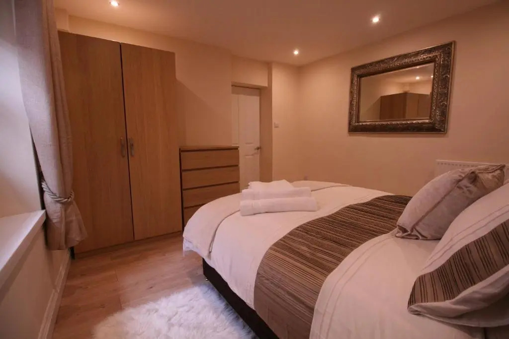 The Thomas Suite