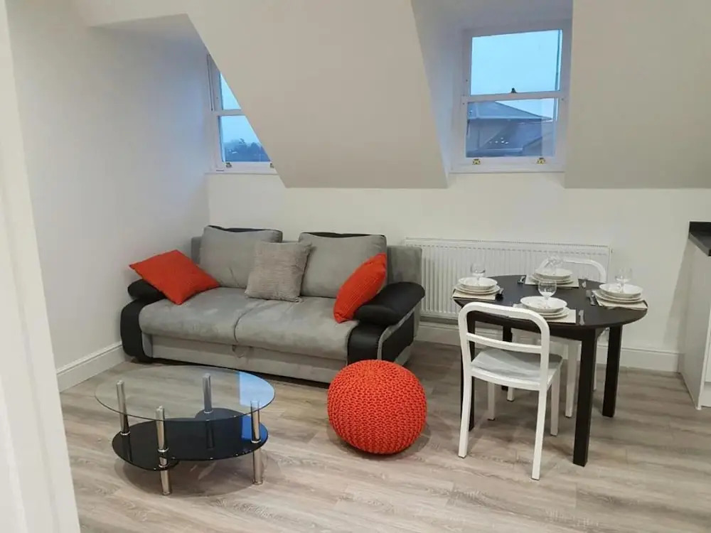 Remarkable 2-bed Apartment in Chelmsford