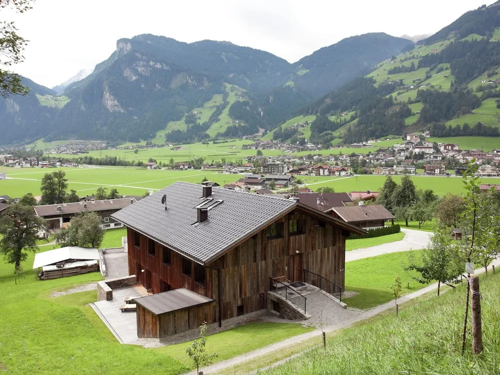 Grand Apartment in Mayrhofen with Infrared Sauna & Artistic Interiors