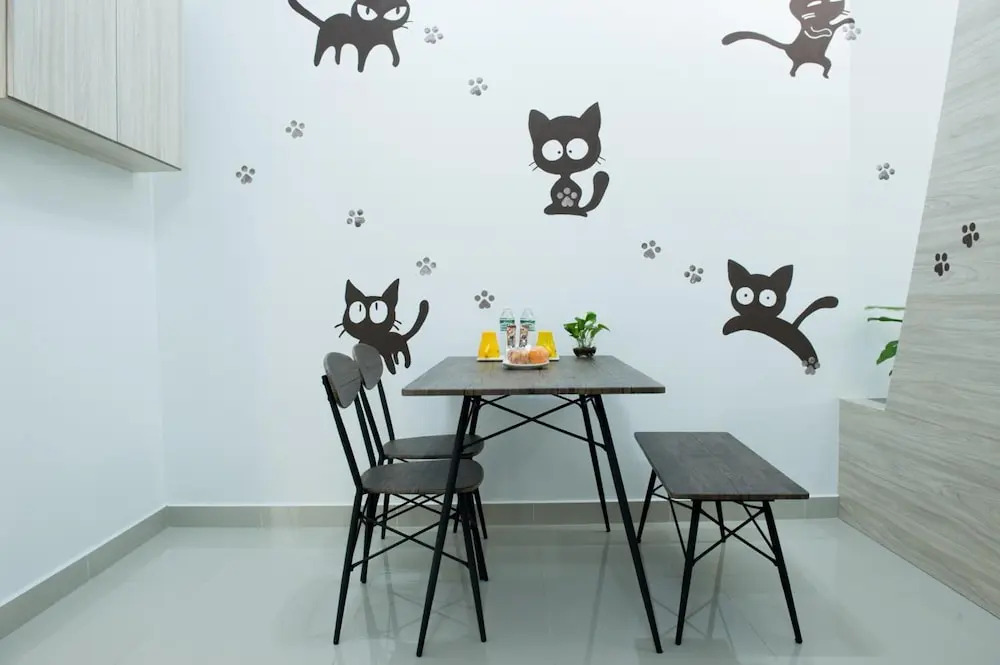 Ezzyhome@Medini