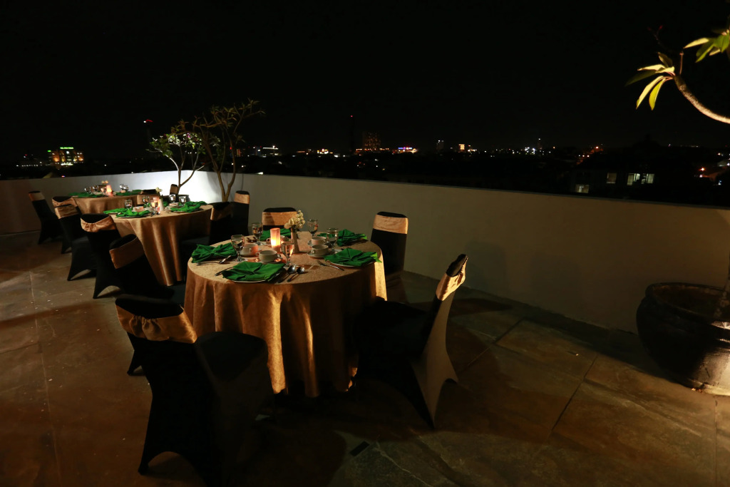 Loji Hotel