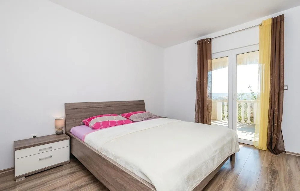 Awesome Home in Povljana With Wifi and 2 Bedrooms