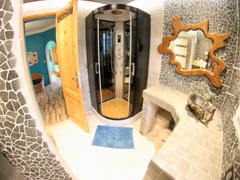 Inviting villa with hot tub in Lacanau 100m from the beach