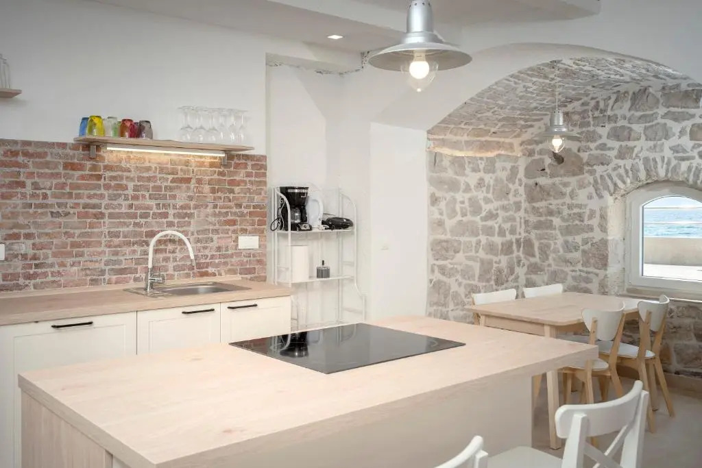 Exclusive Boutique Seaside Suites