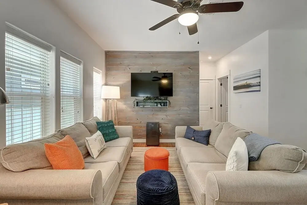 519wac 3 Bedroom Home by Redawning