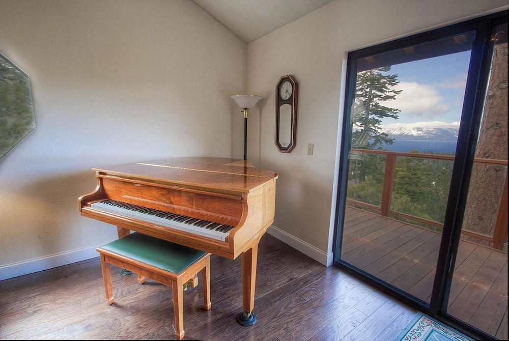 Lakescape by Lake Tahoe Accommodations