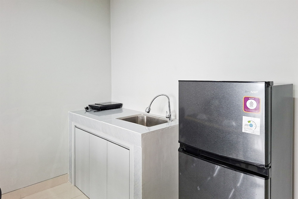 Homey And Spacious 3Br With City View At Apartment The Ayoma