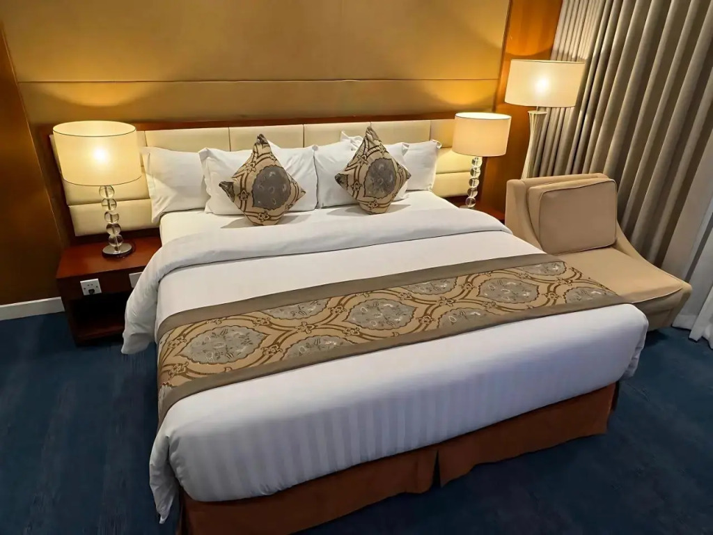 The Avenue Plaza Hotel