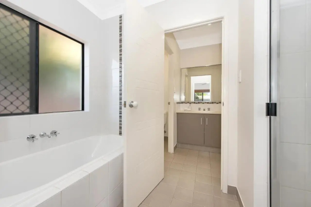 3 bedroom central home