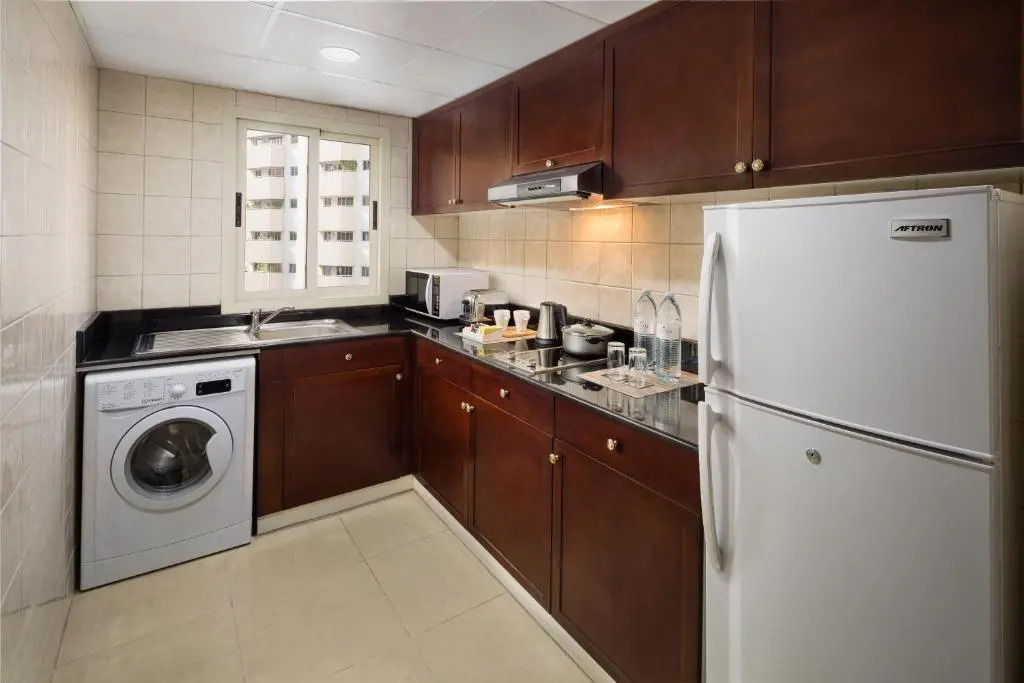 Savoy Crest Hotel Apartments