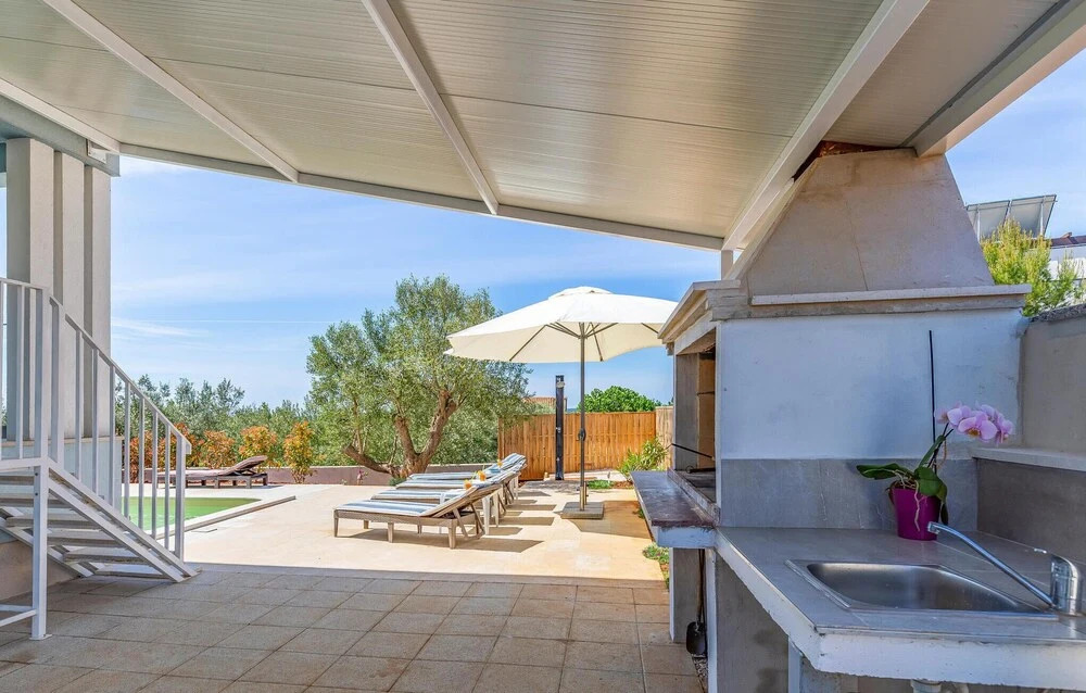 Amazing Home In Fazana