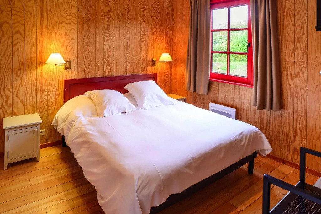 Le Domaine du Val, Grand-Laviers, wooden house for 6 pers