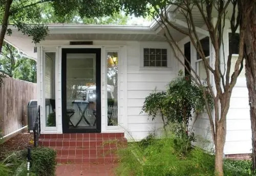 Comal Cottage on Union #291