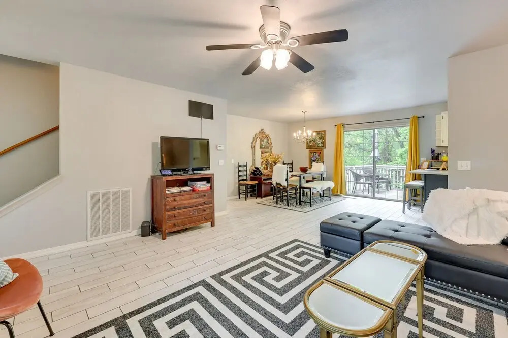 Peaceful Rogers Home Near Beaver Lake!