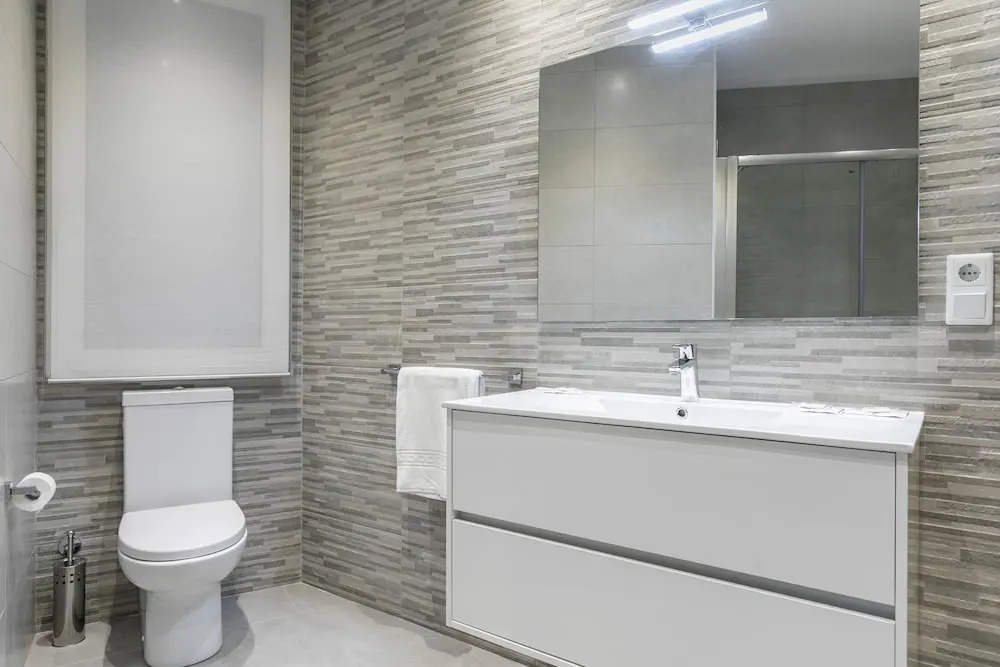 Trueba by Forever Rentals. 2 Bedroom Apartment. Wifi. Zurriola Beach. Kursaal