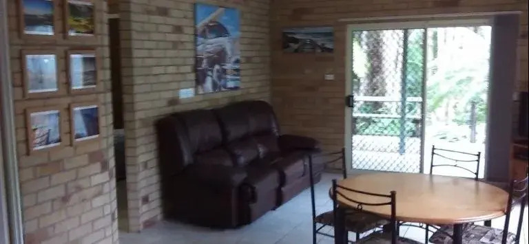 Agnes Palms Motel