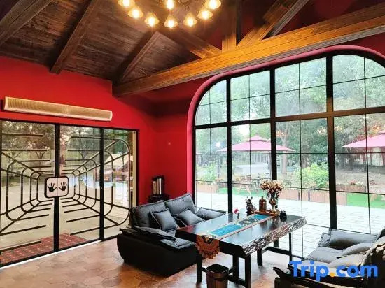 Shanghai Serenity Cove Private Manor
