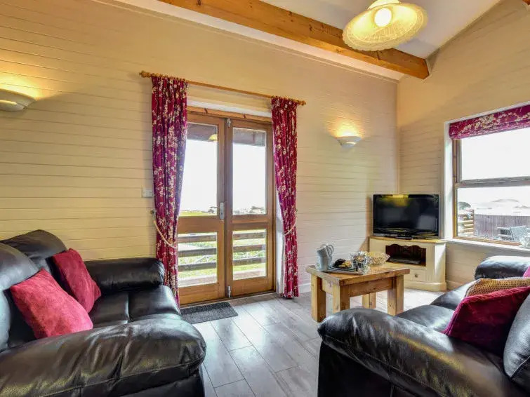 Holiday Home Uwch y Castell