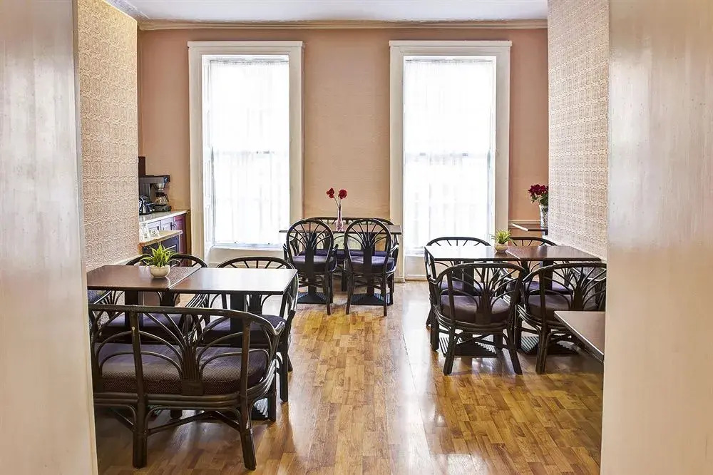 Bridge House Hotel