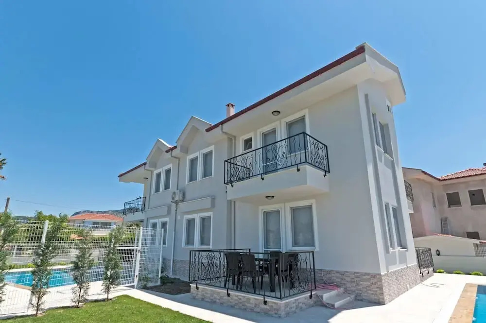 Minta Apartments