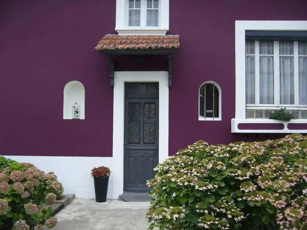 La Maison Pourpre