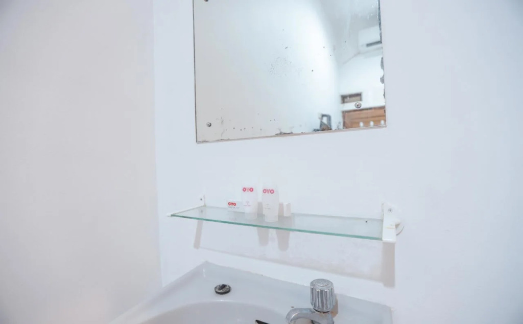 OYO 150 Harmoni Residence