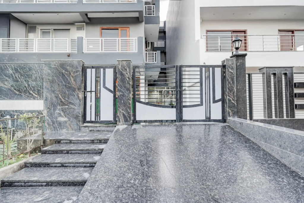 Super Townhouse Sector 135 Noida