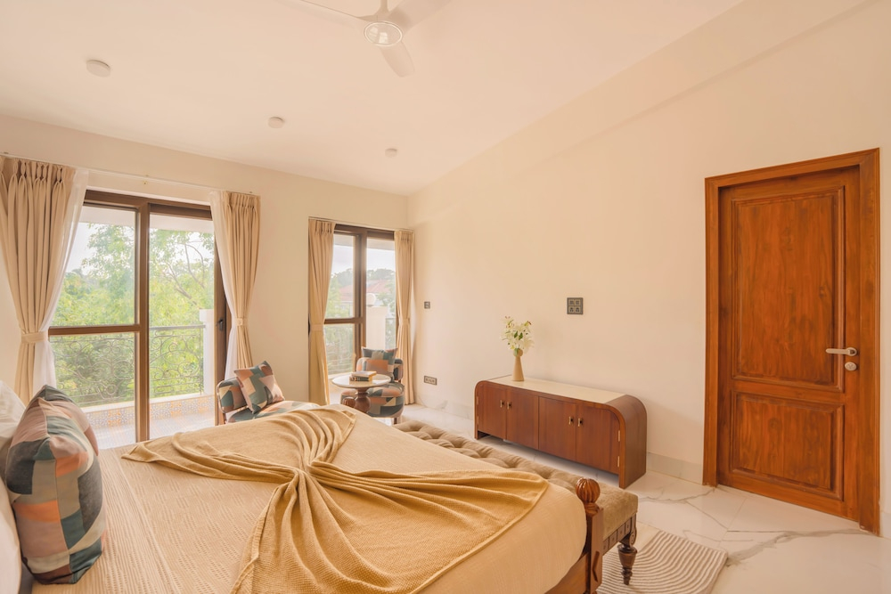 Elivaas Casa Verdea 4BHK Villa With Pool