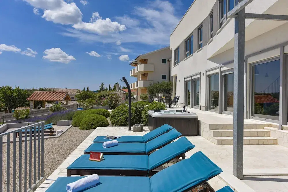 Villa Bilo Idro ZadarVillas